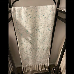 Gorgeous Warm Scarf